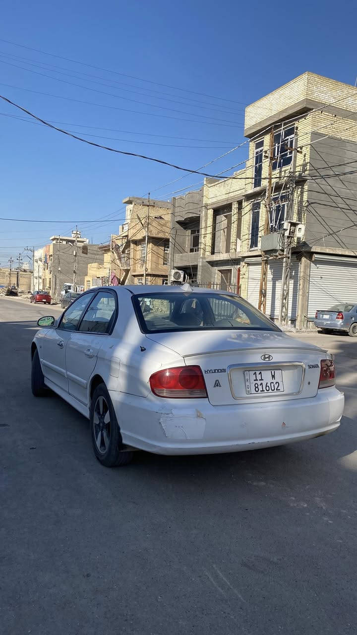 السلام عليكم
سوناتا 2003 

مكينة 4 سلندر

بيها صبغ اقل الحزام سونارها موجود بالصور

لونها ابيض خليجية تدك جرص من توصل سرعه ١٢٠

داخل اصفر السيارة مال جناي وابد مامتعوبة

صدر امامي خلفي نص عمر 

تخم تاير جديد 

قوايش رولات فلاتر جدد

ممحتاجة اي مصرف 

تبريد تدفئه شرط

كير مكينه مكفولة

والسيارة ع ايدي ورقم بغداد بأسمي هزة وسنوية جدد

مكان السيارة بغداد الغزالية

***********

