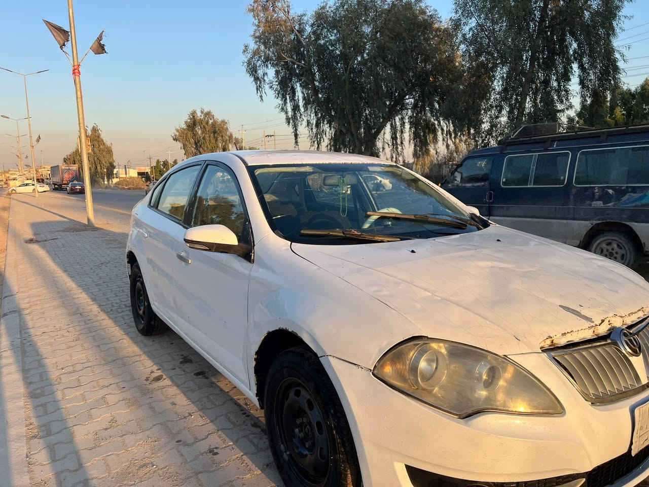 يالله سياره برلنس 2014  كير اوتوماتيك مكفوله من ضربه بيه بس باب سايق صبغ  كير ومكينه جيد جدا تخم تاير حدايده جديده سياره حلوه وجاهزه مكاني بابل اسكندريه سعر 53وبيه مجال  شراي يتصل ***********
