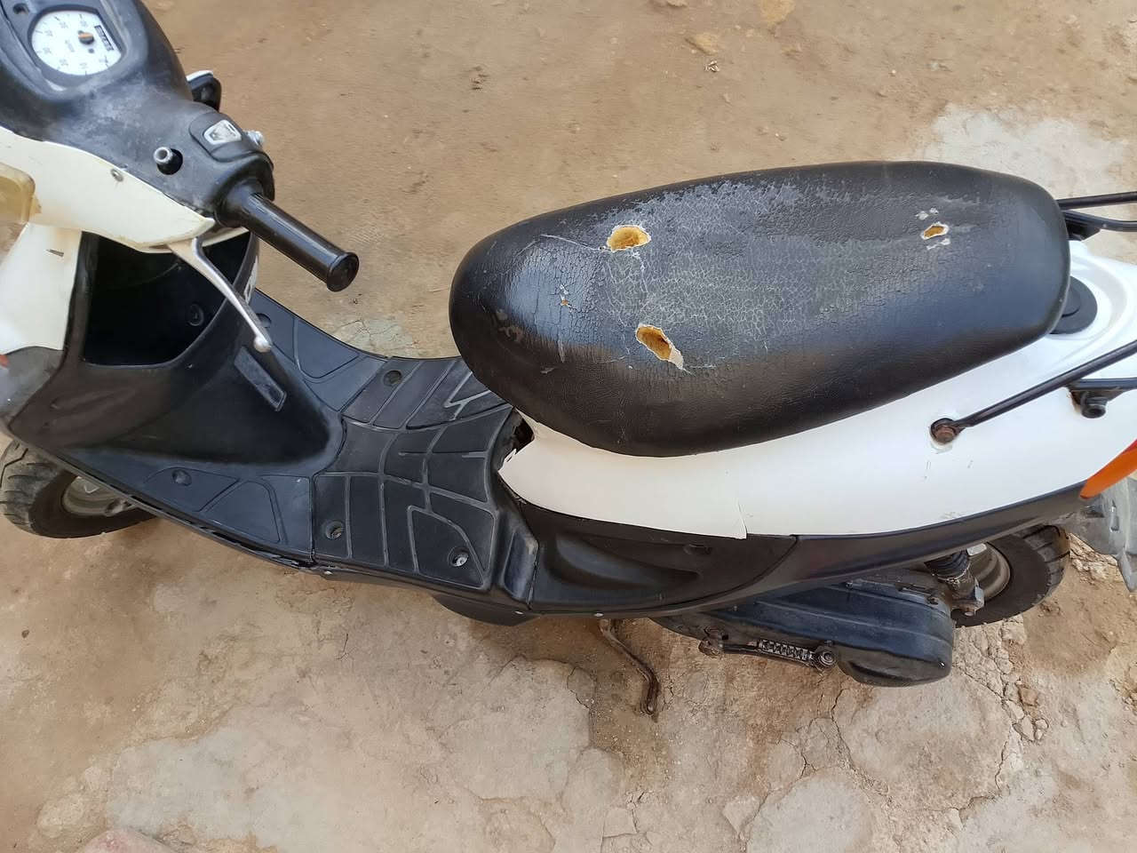 السلام عليكم دراجه بيجي دراجه كامله كهربائيات كلها شغاله صار لي اقل الشهر من مجفت بوشو وباستم ب 50
الدراجه عوزها بس جوزه سعر225 وبيع مجال  ***********
