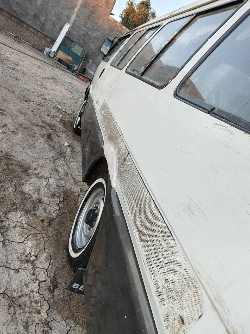 سلام عليكم كيه اسيا للبيع مودل 1993 سنوية عضم عاج صاقطه صارلها شهر رقم بغداد وراعيه بغداد تريد مدور تريد وكاله سيارة جاهزه مكينه تبخر كير نضيف اكسن نضيف تخم تاير جديد توني شدهن كهربايات عامه دوشمه عامه سيارة بلادية مطلوب للمرور 300 وللهيئه 80 الف ينكطعن من سعره مكانه بابل السعر /43 /***********
