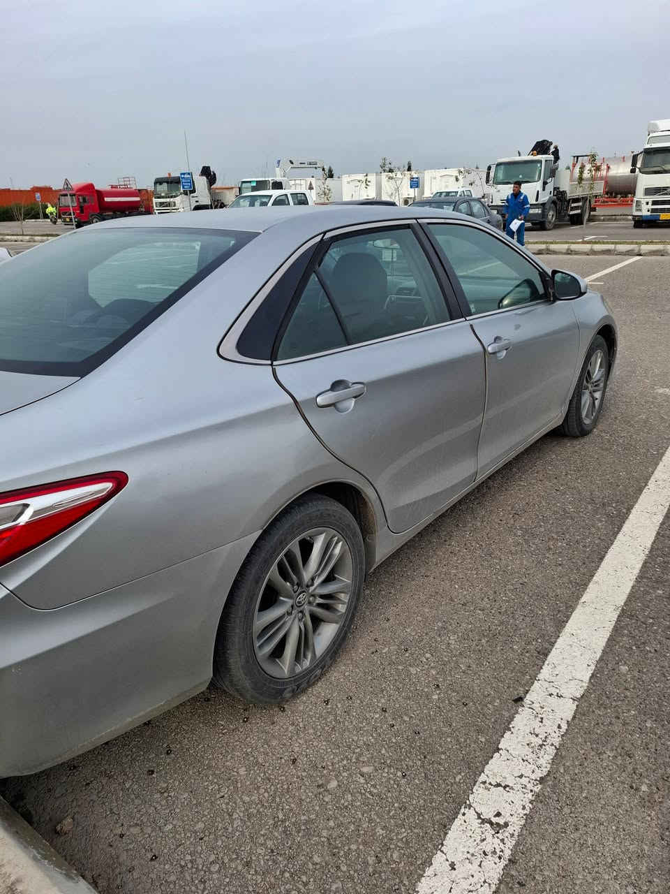 كامري وارد موديل 2016اربيل با اسمي سنويه ل 2028 فئه se مكينه كرير كله بشرط مامفتوح 
ضرر فقط باب سكن الامامي تبديل بلادي بدون دواخل بجم كبس خلفي امامي ماعندي صور الضرر رقم الشاصي مرفق مع الصور السعر 155وبيه مجال بسيط
لتواصل واتس او اتصال ع خط
***********
