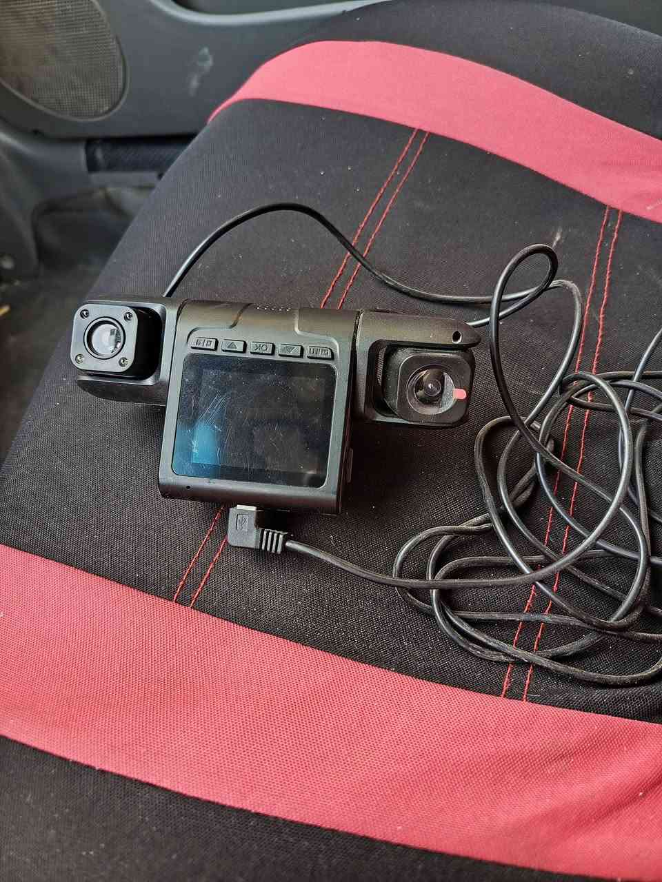 سلام عليكم
كامرة سياره داخلي السياره 
وخارج السياره اصليه باله 
سعرها 20الف


**إذا كنت صاحب هذا الإعلان وتريد حذفه لأي سبب، رجاءا أرسل رسالة إلى الدعم الفني**