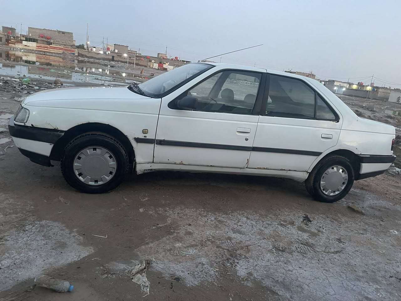 السلام عليكم بيجو 405 مديل2010 للبيع السنويه بسمي تنتهي 2030 سياره حلوه كهربائيات تدفئه تبريد كلشي شغال بيه كيره كلش حلو محركه بي تنغيص ابيعه كايم والباقي كله موضح بالصور السعر 25 وبيه مجال قليل مكاني ابو الخصيب محيله رقمي ***********
