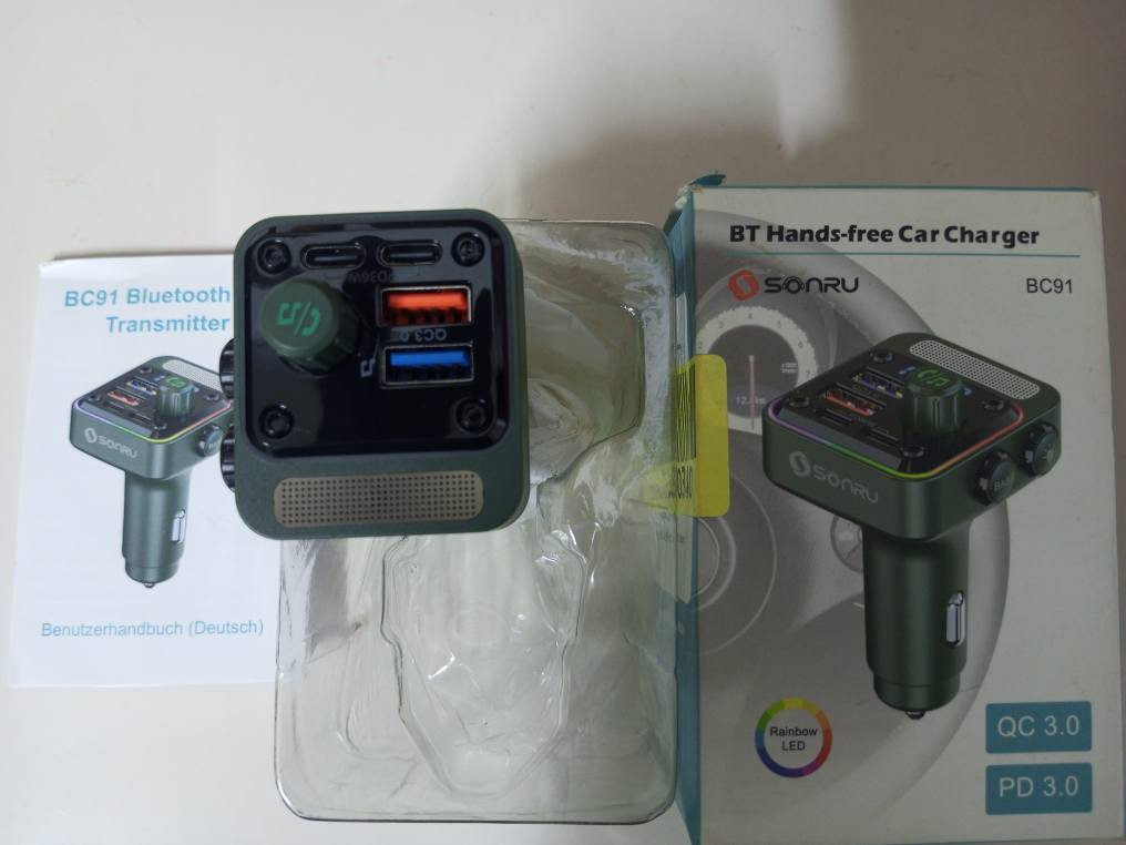 جهاز إرسال FM للسيارة عبر البلوتوث
 يدعم إجراء المكالمات بدون استخدام اليدين عبر البلوتوث. 
نقل الصوت: يقوم بنقل الموسيقى من الهاتف إلى راديو السيارة عبر موجات FM. 
الشحن: يحتوي على منافذ USB لشحن الأجهزة الذكية. 
 ويتميز بإضاءة LED ملونة سعر 13 الف متوفر توصيل بغداد, العراق


**إذا كنت صاحب هذا الإعلان وتريد حذفه لأي سبب، رجاءا أرسل رسالة إلى الدعم الفني**