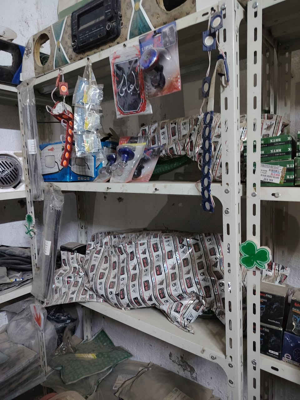 غراض محل ابيع كامل مكان ناصريه الغراف ***********
