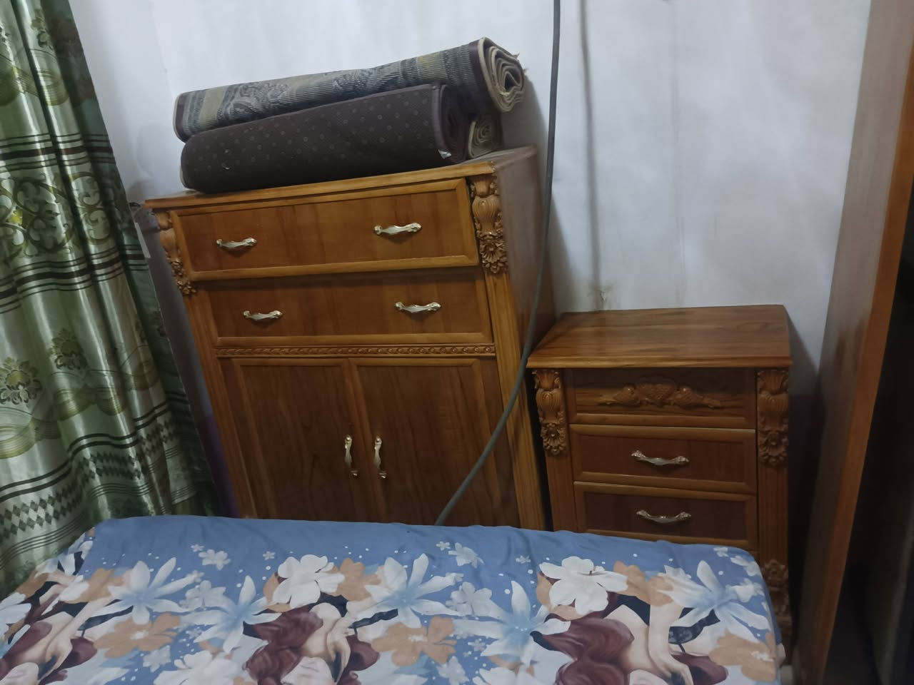 السلام عليكم غرفه اخشاب درجه اولى 6بيبان كلش نظيفه شغل درجه اولى السعر 1750 وبيهة مجال للطيبين مكاني كربلاء الأمن الدلخلي***********
