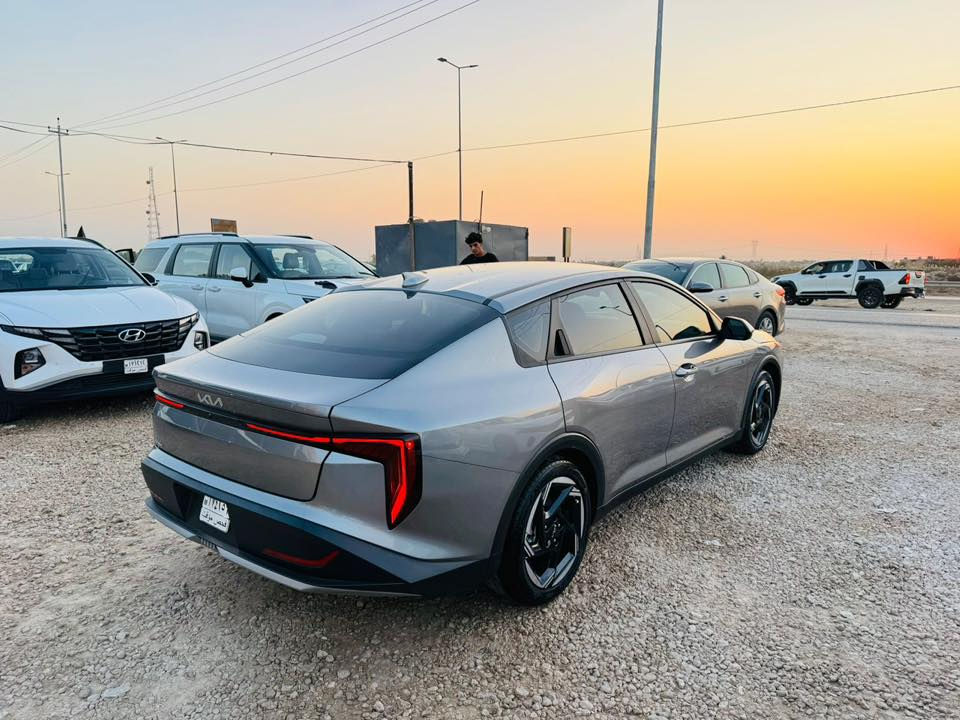 كيا 4 موديل 2025 شهداء رقم قادسيه ماشيه 12 الف السعر 162$ مكاني المثنى ***********
