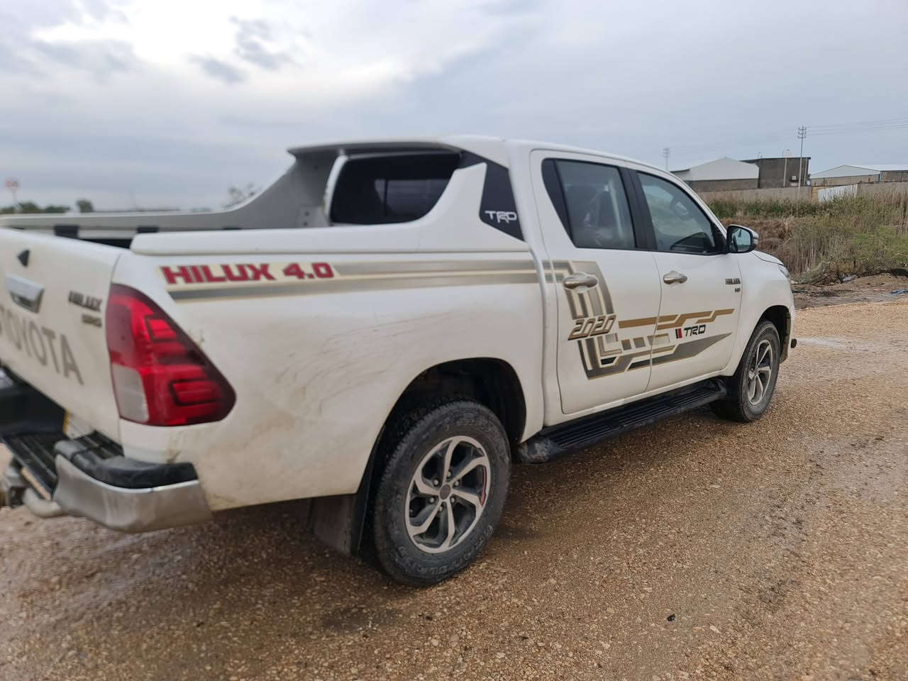 السلام عليكم هيلوكس سته سلندر 2020 كويتي ساير باب اول المذهب 
ماشيه 190 حقيقي مكفوله كفاله عامه عده الجملغ الأمامي اليمنه مبدل وكاله بدون دواخل الباقي كلها شركه كامله مكمله السعر ٣٠٠ او بيها مجال 
مكانها بابل الحمزه الغربي ***********
