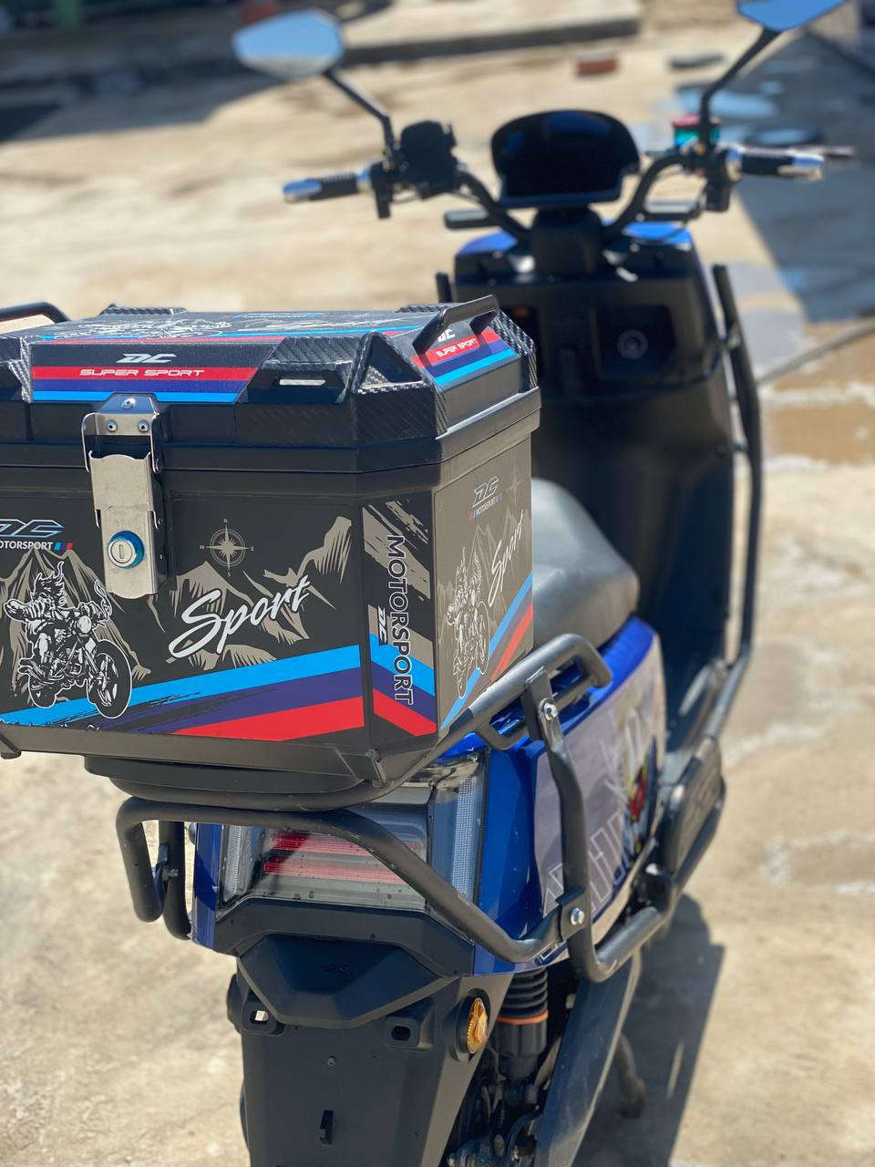 موطور شحن 6 بطاريات نضيف ومستخدم قليل
 السعر 650 وبي مجال للتواصل الاتصال على الارقام التالية
***********
***********
@إشارة
