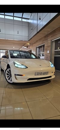 تسلا موديل ٣ • ٢٠٢٢ • ١٠٠٠٠٠ كم