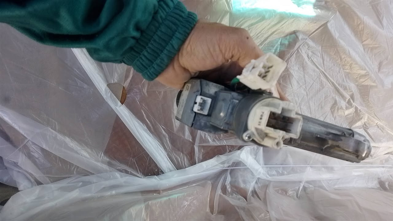 السلام عليكم عندي هاي الأغراض اصلي وحده تحكم الداخلية  ولبه مال اسويج كامله اصلي قاعده 40الف ولبه مال سويج 60 سعره رقمي ***********
