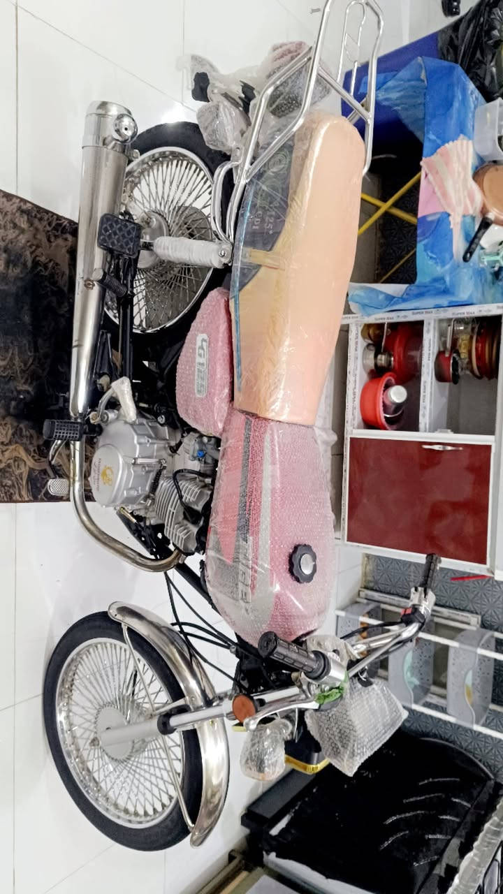 السلام عليكم تايكر موديل 2025 دراجه جديده وحلوه بل جيس بعدها نضيفه كلش بعد احله من الصوره الدراجه وياه هورنات سيدان اصليه بعد احله من الصوره اوراق مال وكيل 5اوراق الشراري يتصل مكاني حله شاوي يم فلكت غرفت التجاره السعر مال بيع 625مال بيع وهذا رقمي ***********
