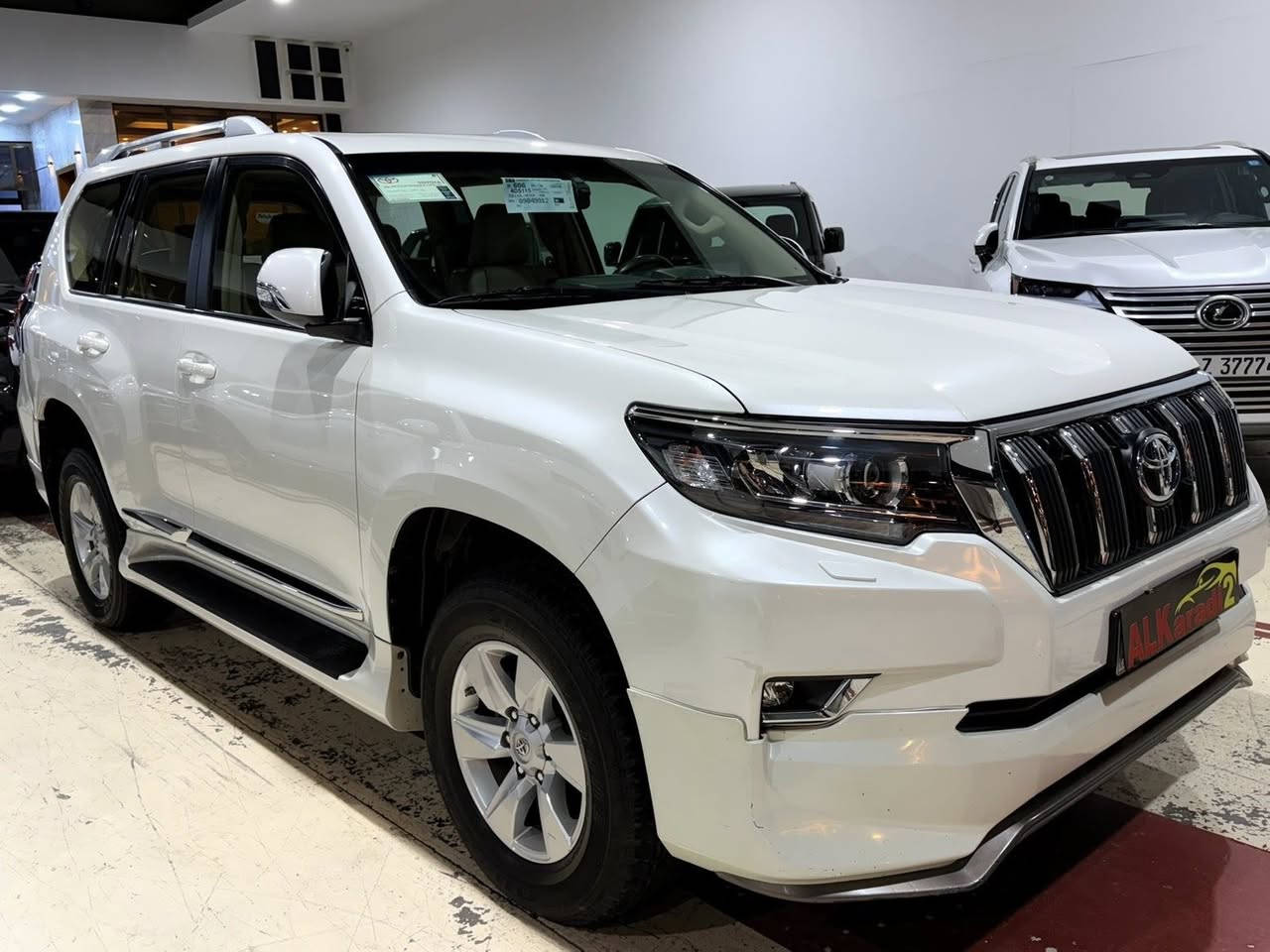 السلام عليكم ورحمة الله وبركاته
للبيع تيوتا برادو SAS

2019📌📌
TXS 📌📌
📌📌رقم بغداد انكليزي 
📌📌داخل بيجي 
📌📌كشنات كهرباء 
📌📌شاشه جبيره 
📌📌بصمه 

**ملاحضى السيارة كفاله عامه عده 6رصاعات زغار 2بل بنيد و4بلقماره 
العنوان معرض النهضى شركة الكرادي 
الهاتف:***********
السعر 43مع المجال والتقدير
