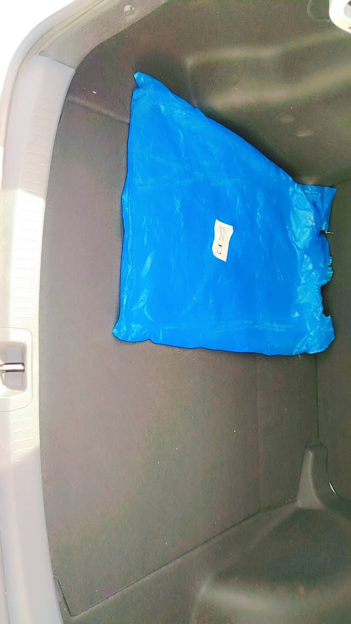 كورلا هايبرد ٢٠٢٥ مكفولة كفالة عامة من الضربة والصبغ والبارد بسمي ماشية ٩ الاف السعر ١٥٧ وبيها مجال ***********
