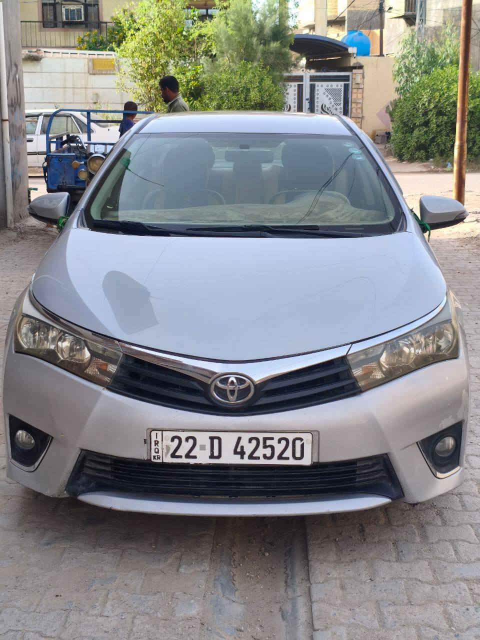 للبيع: تويوتا كورولا 2015 (ساز) 🚗
​النوع: تويوتا كورولا (Toyota Corolla)
​الموديل: 2015
​اللون: رصاصي 
​الحالة العامة: ساز (نظيفة جداً وبحالة ممتازة)
​✨ 
​محرك قوي واقتصادي جداً في استهلاك الوقود.
​تبريد ثلج ما شاء الله (شغال وجاهز للصيف).
​كير، محرك، وسدر بحالة ممتازة وجاهزة للاستخدام فوراً.
​صدر السيارة ناعم وبدون أي أصوات.
​داخلية نظيفة جداً وبحالة الوكالة.
​
​هزه وسنويه جديد ل2027
​رقم اربيل الجديد ابسمي 
​مكاني بغداد/ المحموديه 
​📌 ملاحظة: السيارة حرة وجاهزة للتحويل مباشرة، ومصروف عليها وما تحتاج أي برغي. 
​📞 للتواصل والاستفسار (اتصال أو واتساب):
هاذه رقمي ***********
💵 السعر 130 وبيها مجال بسيط
