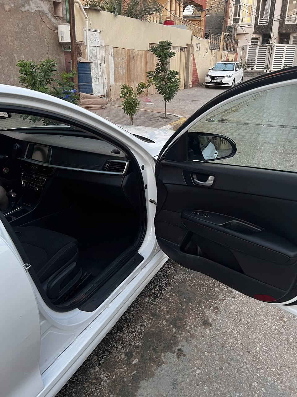 2019 امريكي
الحادث موجود بالصور + بيها طعجة بالباب الصدر والجاملغ الخلفي
وبيها بارد بالجاملغ الخلفي الثاني
ماشية 134 الف ميل 
مكينة كفالة شاصي كفالة
بدون دواخل
السيارة نظيفة على ايدي 
بانوراما كشن كهرباء رادارات تحديد مسار قيادة ذاتية حساسات خلفية رادار جانبي بريك تلقائي 
135 $ وبيها مجال 
مكاني نجف 
***********
