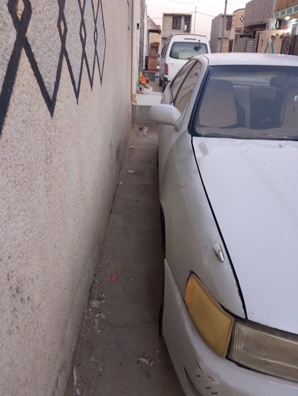 للبيع كرستة مديل ٩٥ راعيهة متوفي طفيت السيارة باليل الصبح مااشتغلت ابيع كوم حديد سعرهة ١٥  كربلاء مكاني ***********
