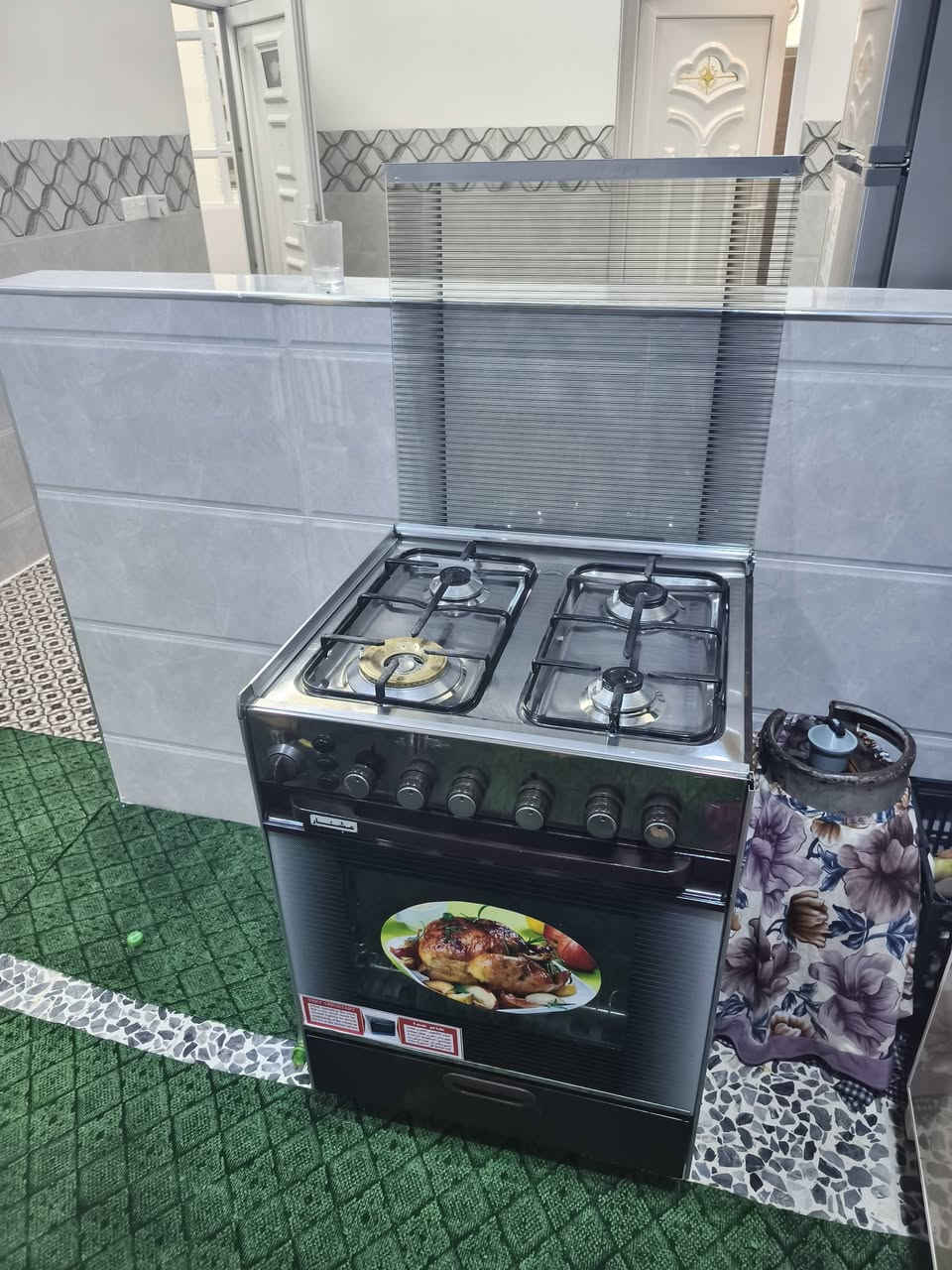 طباخ عشتار اخو جديد خطين يشتغل ويه صينيه سعر 190 رقم ***********
