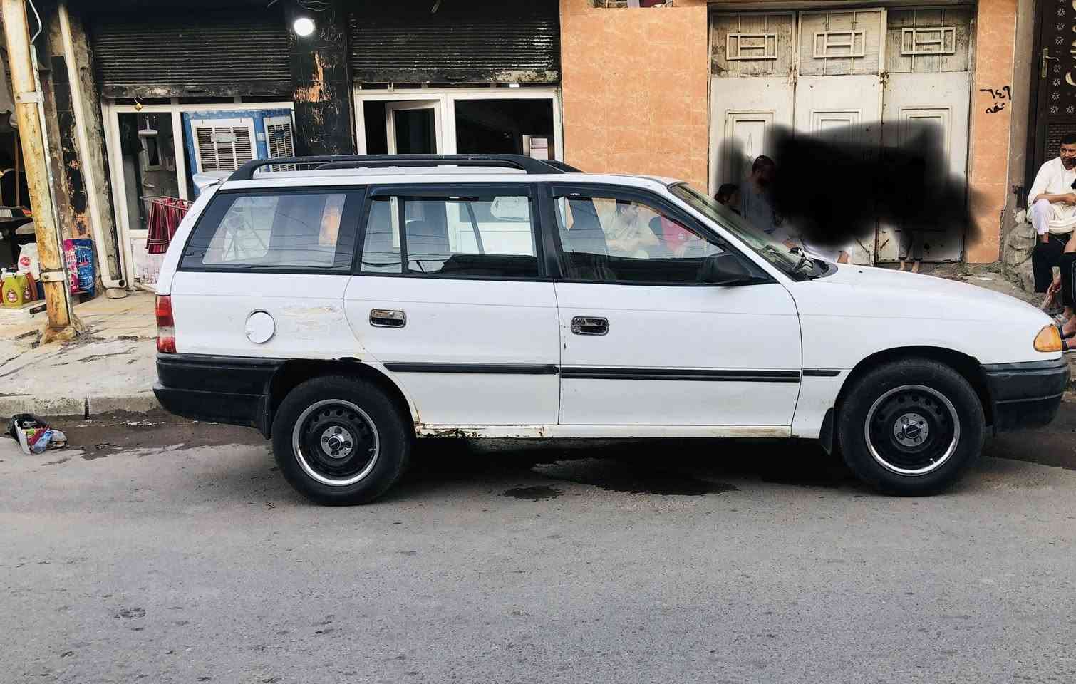 استر ستيشن موديل 92محرك 20  رقم نينوى مصطره سنويه 32 مكان السياره الموصل جانب الايمن 
***********
***********
