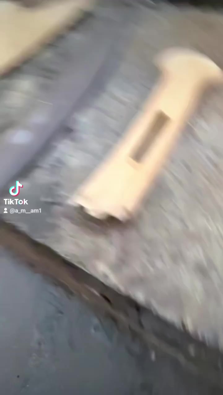 شغاله رقم بابل سنويته ل 27 وسنويه استنساخ ومالكه يريد تحويل مصفره غرامات وهيئه عليه 276الف بس الشراي يتصل ***********
