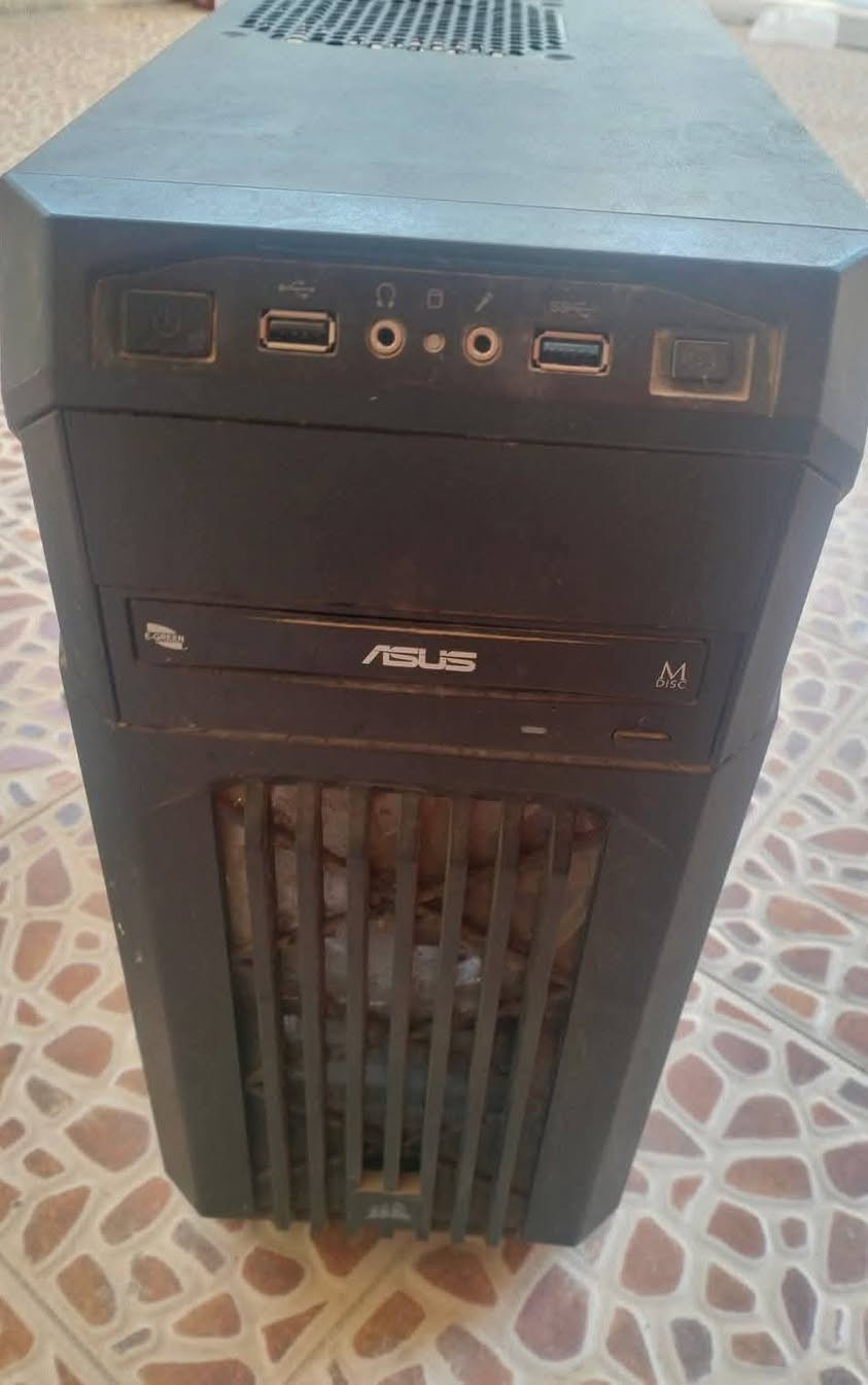 السلام عليكم 
كيس دكستوب للبيع او مراوس وية لابتوب كيمنك 
مواصفات 
Ram: 8 giga 2400 corsair رام 8 كيكا
Cpu: ryzen 3 1300x معالج رايزن 
Gpu: msi 1050 ti oc dual fan كارت شاشة 
Motherboard: b350m msi مذربورد
Case:   spec 1 كيس كورسير
مشغل اقراص اسوس asus dvd player
Storge : ssd 512 kingstone هارد 512 كيكا
Power suplly:  cooler master 460 watt بور سبلاي كولر ماستر 460 واط
السعر 250 الف
مكاني ديالى /بعقوبة
لايتوفر توصيل محافضات 
للتواصل 
***********
