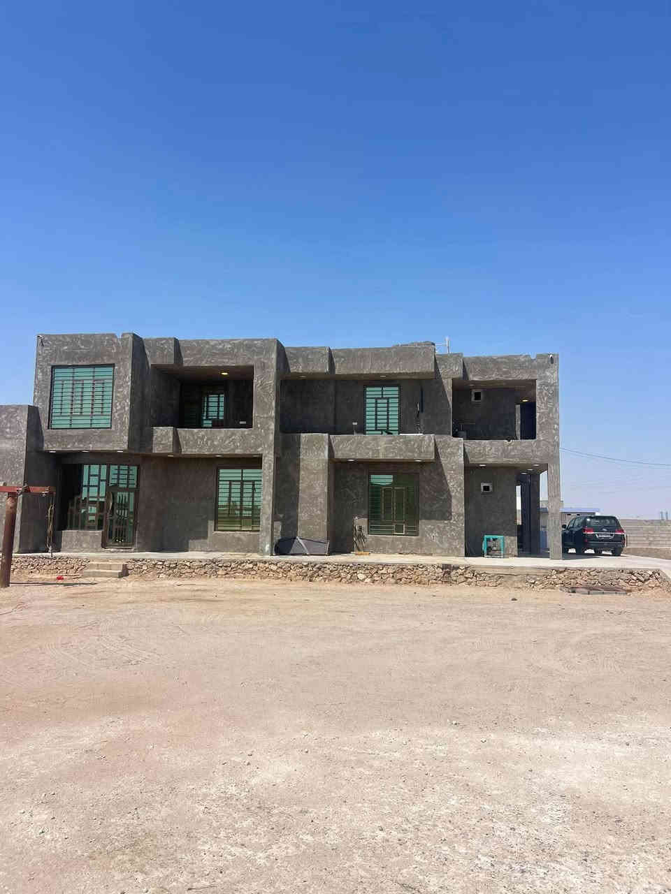 بيت للبيع سعر 260مليون  وبي مجال  ركن مع قطعة ارض 1830متر في منطقة الشراع قرب فلكه عمر الراوي  قريب  ع الشارع العام   
يتكون  البيت 
5غرف نوم 
ثنين جوه وثلاثه فوك 
ديون 12 متر 
مطابخ ثنين حار وبارد 
حمامات 3صحيات 5 
ارضيه بورسلين 
تأسيس ماء 3 خطوط 
بناء حديث الطابق الاول حجر 
الثاني بلوك 
كهرباء وطنيه مولد جاهز الوطنية 
المحوله اباب السياج 
مع قطعة ارض 1830متر 
اجمالي الارض دونم مع صور الواجهة والخريطه مالته الاستفسار ***********
