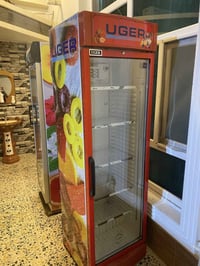 برادات عامودية ٢ • بطحية ١ • ميز كاشير