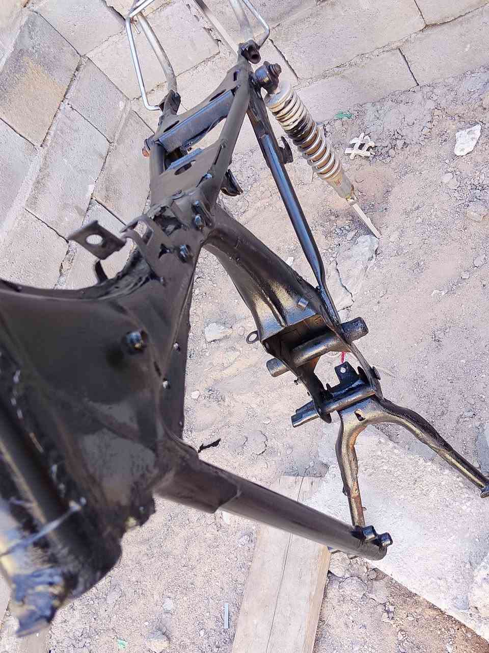 السلام عليكم شاصي للبيع ادوات مكفول من كلشي /***********
