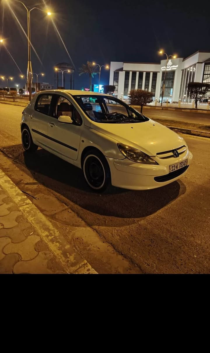 بيجو 307 فرنسي موديل 2005 محرك 1600، رقم بغداد باسمي
غرفتها من جوه نظيفه حيل تبريد شغال سياره خير من الله جاهزه من كلشي للاستفسار مراسله او الاتصال ع الرقم *********** مكان السياره فلوجه
