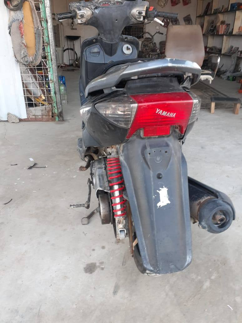 سلام عليكم. سكنس نثيه للبيع دراجه شغاله بيهه دخانه بين قوسين يرادلهه تجفيت كهربائيات شغاله باقي الامور تجي تكلب وشوف بعينك.السعر 260.000 مكانهه بغداد ماعندي توصيل لل استفسار ***********
