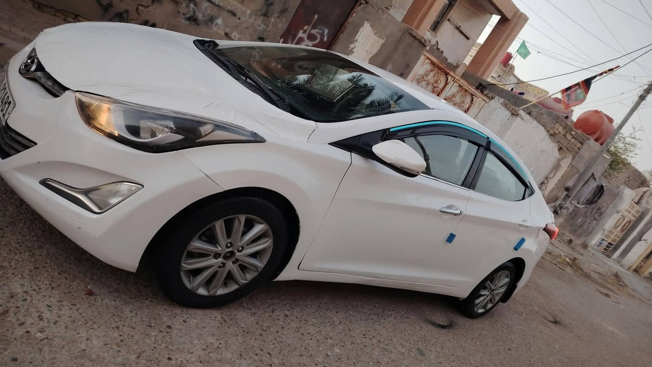 السلام عليكم النترا مودي ل 2016 خليجي بيهه تاجيه بسيطه مكينه 1800 كير جدد حداديه جديده كهربائيات كلها شغاله تبريد قطعتي ثلج تخم تاير سنويه 2030 السعر 71 وبيها مجال مكان السياره ميسان العماره رقم الهاتف ***********
