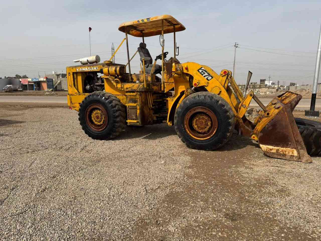 سلام عليكم البيع شفل مديل81
محرك بي جديد 
كير تركم كفاله جاهز العمل 
رقم واسط اصفر 

العنوان بغداد   ***********
