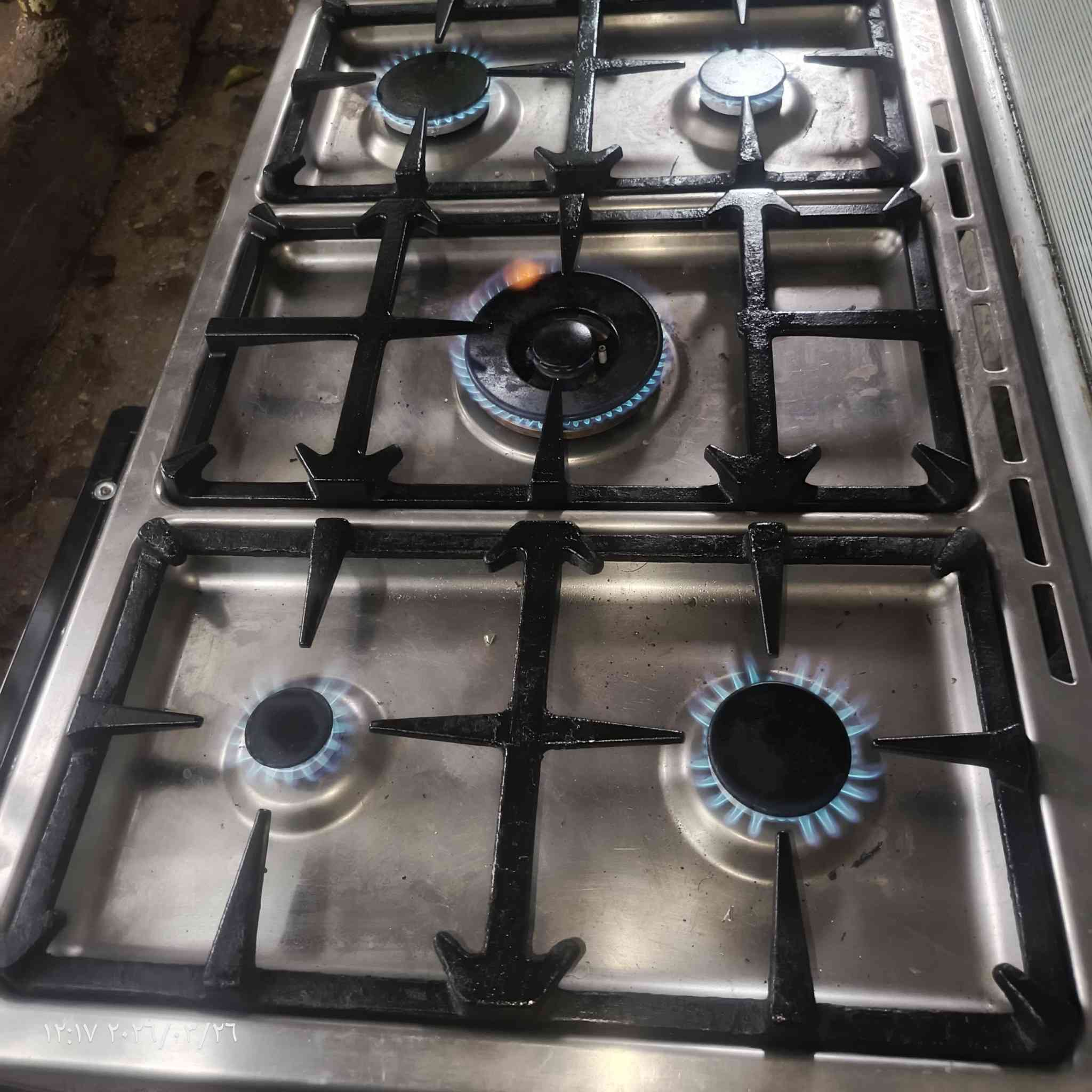 طباخ جرمني نظافه عامه 90/بالميه مثل ما واضح في الصورة السعر 120 وبيه مجال بصيط يوجد توصيل حسب الاتفاق للاتصال ***********
