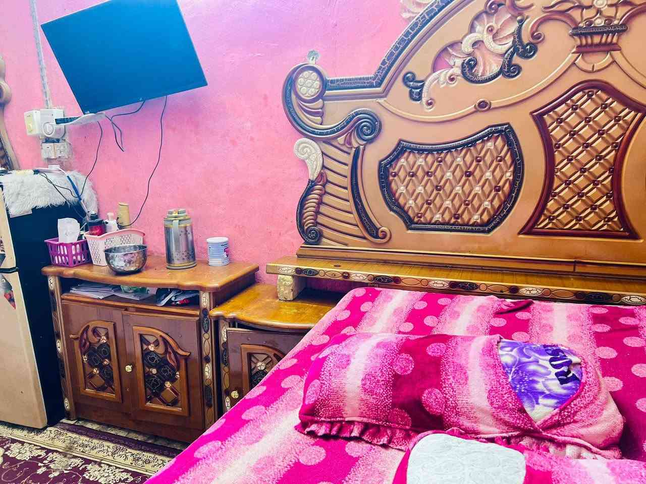 السلام عليكم غرفه أخشاب جديده للبيع ***********
