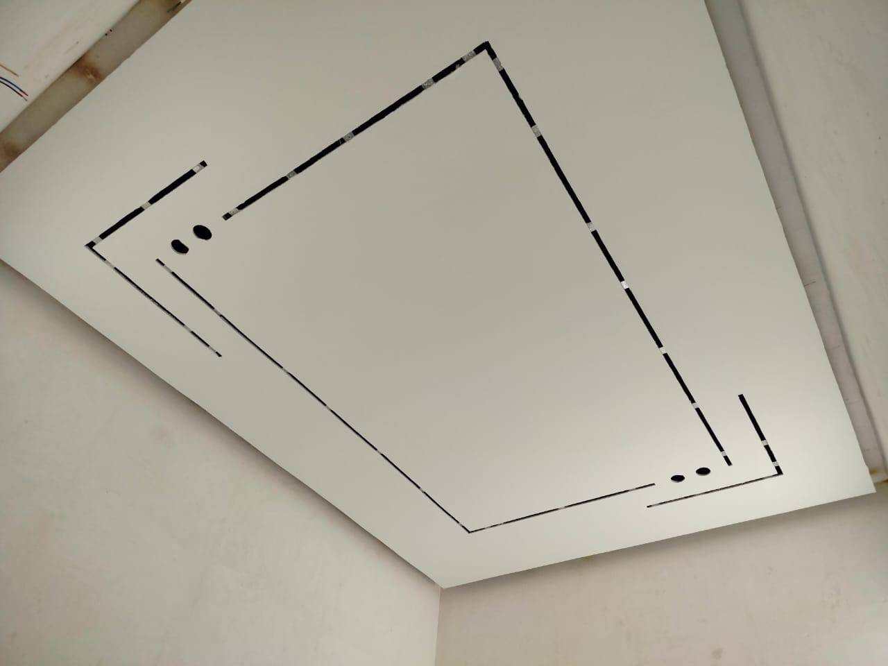 مستعدون لمواد وعمل الجبس بورد وسقوف الثانوية وواجهات فوم فلين وسحبات الملكيه وتغليف  الجدران بديل الرخام أو بديل الخشب وصبغ الدور داخل المنزل وخارج المنزل المواد فول مع الضمان ولعمل هندسي مع الضمان 5سنوات يوجد على شكل اقساط احمد العباسي للديكورات عامه التواصل ***********
