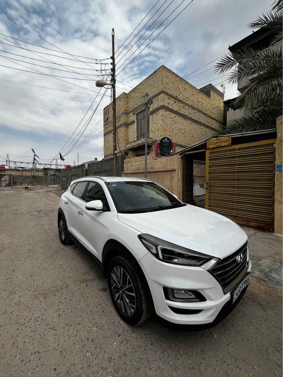 هيونداي توسان 2019 خليجي تجيكية (سايد بريك قدم)
المواصفات الداخلية :
تحكمات ستيرن
داخل صاج
كشنات جلد (لون بيجي)
بصمة 
 دخول ذكي بدون مفتاح 
ترحيب عند الاقتراب
شاشة لمس
شاشة اعطال
لايت اوتو
ماسحات اوتو
كرسي كهرباء سايق + سكن مع جميع الحركات
مودات قيادة عدد 3 comfort, eco , sport
مرايا وسطية عاكس
مرايات جانبية شفط
جامة السايق اوتو
قطعتين تبريد 
شواحن خلفية
سبير ويل 
المواصفات الخارجية :
لايت زنون ناصي + عالي 5 عدسات 
لد نهاري زنون
لايت مع حركة الستيرن عند الالتفاف
اشاير بالمري
ويل قياس 18 مع طخم تاير جديد
مقابض ابواب نيكل 
رقم جديد مع لد خارجي
السعر173 البصرة, العراق


**إذا كنت صاحب هذا الإعلان وتريد حذفه لأي سبب، رجاءا أرسل رسالة إلى الدعم الفني**
