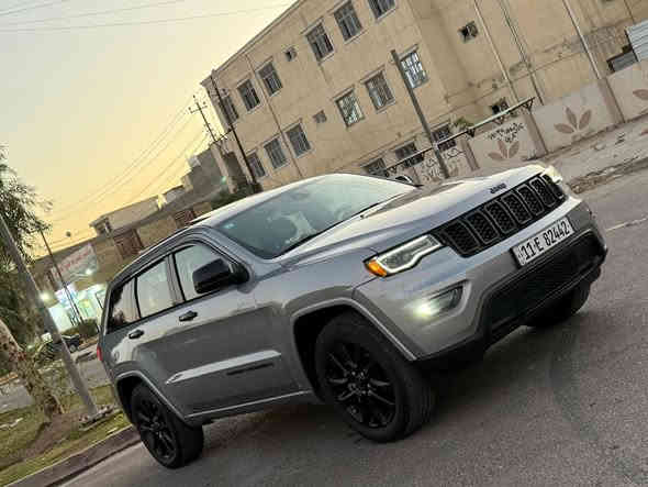 اسلام عليكم جيب موديل 2020
فئه / لمتدد بلاك توب فتحه سقف رادار وحساسات داير مداير السياره داخل جلد ومخمل قطعتين تبريد
 كشنات تدفئه وتبريد كشنات كهرباء
 شاشه جبيره كاربلاي تحكمات  ستيرن
 بصمه ابواب جنطه كهرباء تشغيل عن بعد مانع انزلاق مود سبورت نضام ايكو 
الصبغ/ بنيد وجاملغ والباب الوره السائق ربعه صبغ/
السياره جديد كير محرك مكفولات تخم تاير جديد صدر امامي خلفي كله جديد 
السعر/ 228 $ ورقه وبيه مجال بصيط 
مكان السيارة بغداد حي الجهاد 
للاستفسار اكثر الاتصال 
***********
