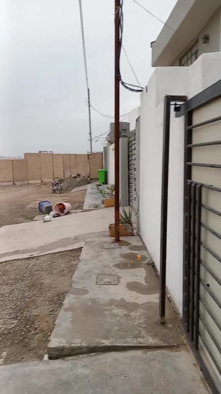 سلام وعليكم بيت للبيع في حي الكفائات مقابيل شارع 100 مساحه 125
بيت بعده زيرو بناء2025 وجاها 6/وربع بيت مال جناي 
للاتصال او ستفسار***********
