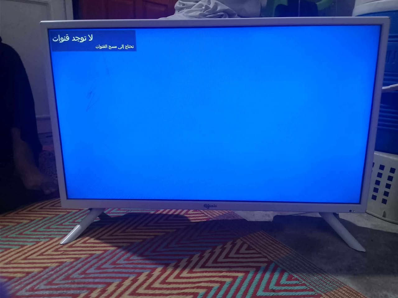 إسلام عليكم
شاشه للبيع حجم 32  جديده
مامشتغله اهواي يعني كلش نضيفه
***********
