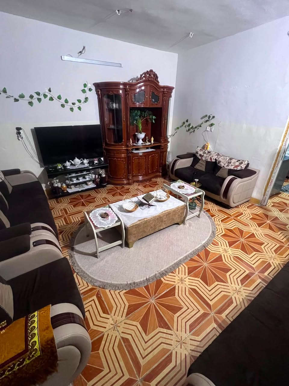 #🏠دار للــبيع  🅿️ طابقين  
مساحة 100 متر واجهه5متر 💥
طابو صرف ...الطابق الأرضي:—يتكون من غرفه نوم واستقبال ومطبخ وصحيات وكراج 
#الطابق-الثاني غرفتين نوم وصحيات 
#سعره 75 مليون
(كركوك حزيران قرب صيدلية مدينتي) 
 ________________

للاستفسار  اكثر يرجى 📞✔️اتصال 

  ***********
................................
أو زوروا مكتب السعيد الكائن حي الواسطي سايدين شقق ألغاز مقابيل جامع الشيخ ابراهيم البرزنجي
