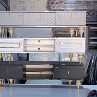 طاولة تلفزيون • لـ٦٠انش • لايلون