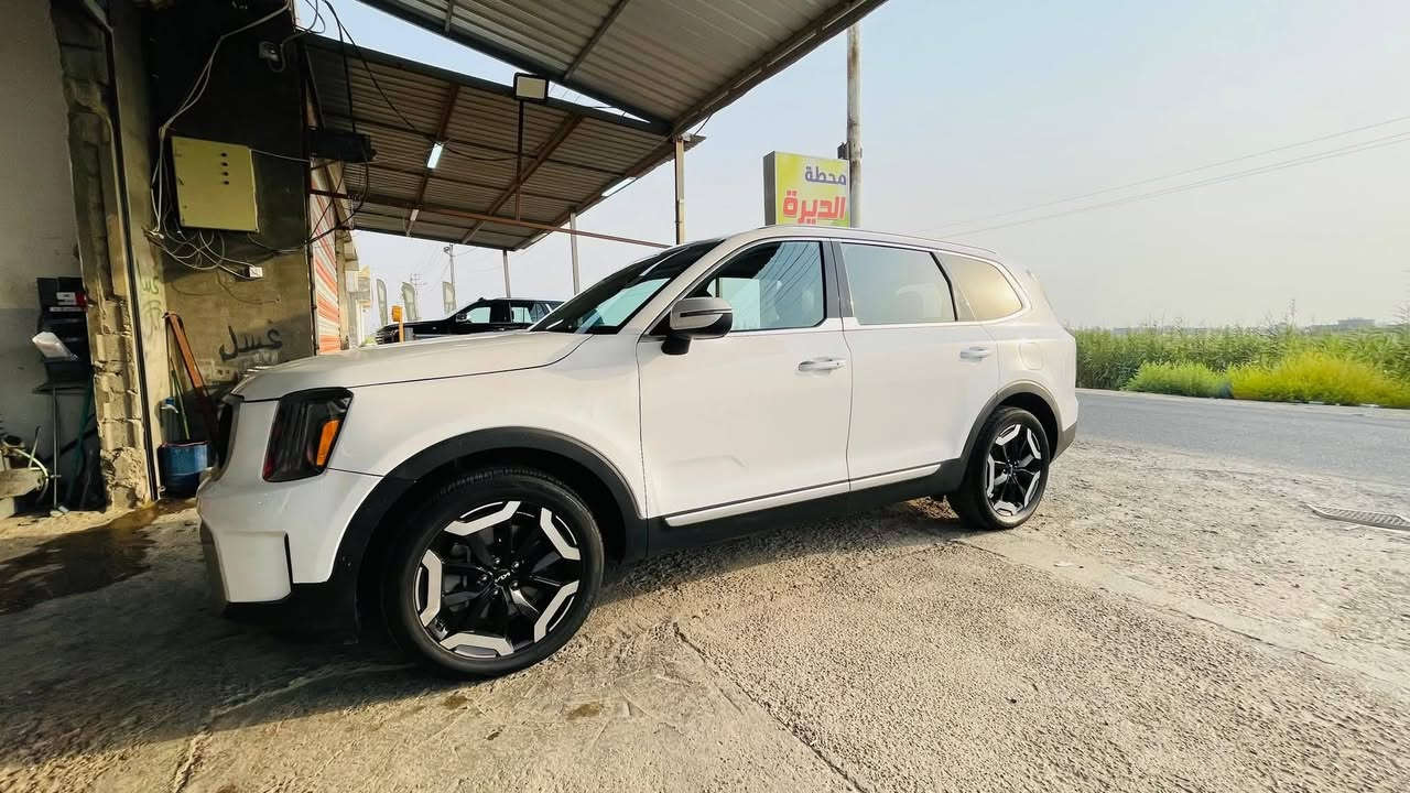 كيا تيلورايد 2023 وارد امريكا 
  حجم المكينه:  3800  V6 فول مواصفات 1/1
#المواصفات

رادار تحديد مسار
رادارات 360
فور ويل 
اوتو ستوب
 حساسات خلفي امامي
اوتو هولد 
 اشاير بالمري 
 نظام ايكو 
 هيترات بالكشنات حار 
7 راكب
.كشافات vip
 جاهزه مرقم بغداد بسمي
#السعر :265 مع مجال 
مكان السياره  بغداد 
صور الحادث بالمنشور .. 
***********
