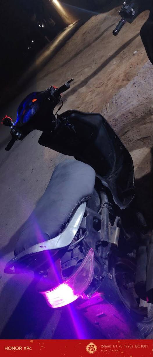 السلام عليكم للبيع فراشه فحل جاهز كهربائي محرك عوزه بس كفرات السعر 250وبيه مجال استفسار اتصال عله رقم ***********
