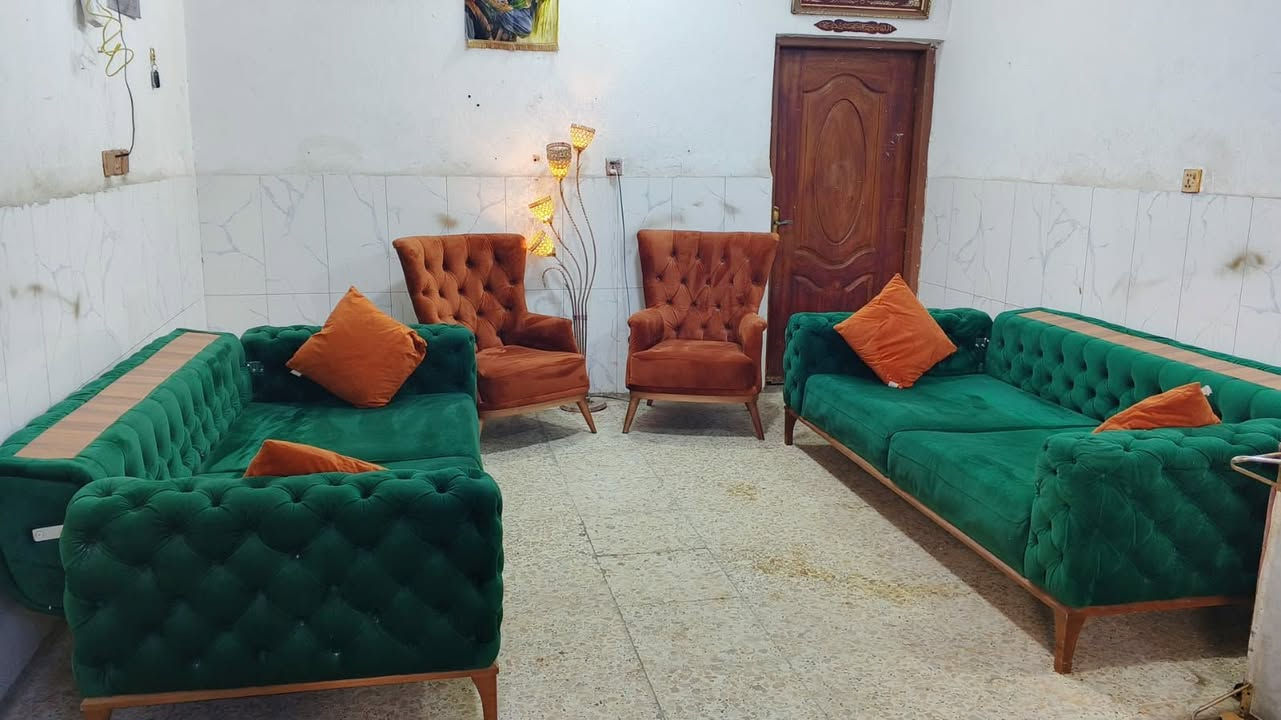 تخم تركي سرير قلاب 8 مقاعد نظيف
سعره 340 وبي مجال لبياع 
يوجد توصيل بكروه ب واتساب
***********
