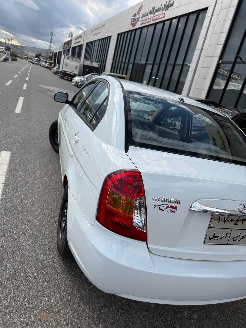 ئه كسينت ٢٠١١ سلايت مه كينه گه وره توماتيك ناو زه رد چوار جام كاره با شاشه ئايپاد ته نها دوو پارچه و نيوى بوياغه سه ياره يه كى بى كيشه يه به شه رتى گيرو مه كينه و كاره بايىى سعرى ٨٣ وه ره قه و مه جاليكى برايانه 
*********** كويسينجاك, أربيل
