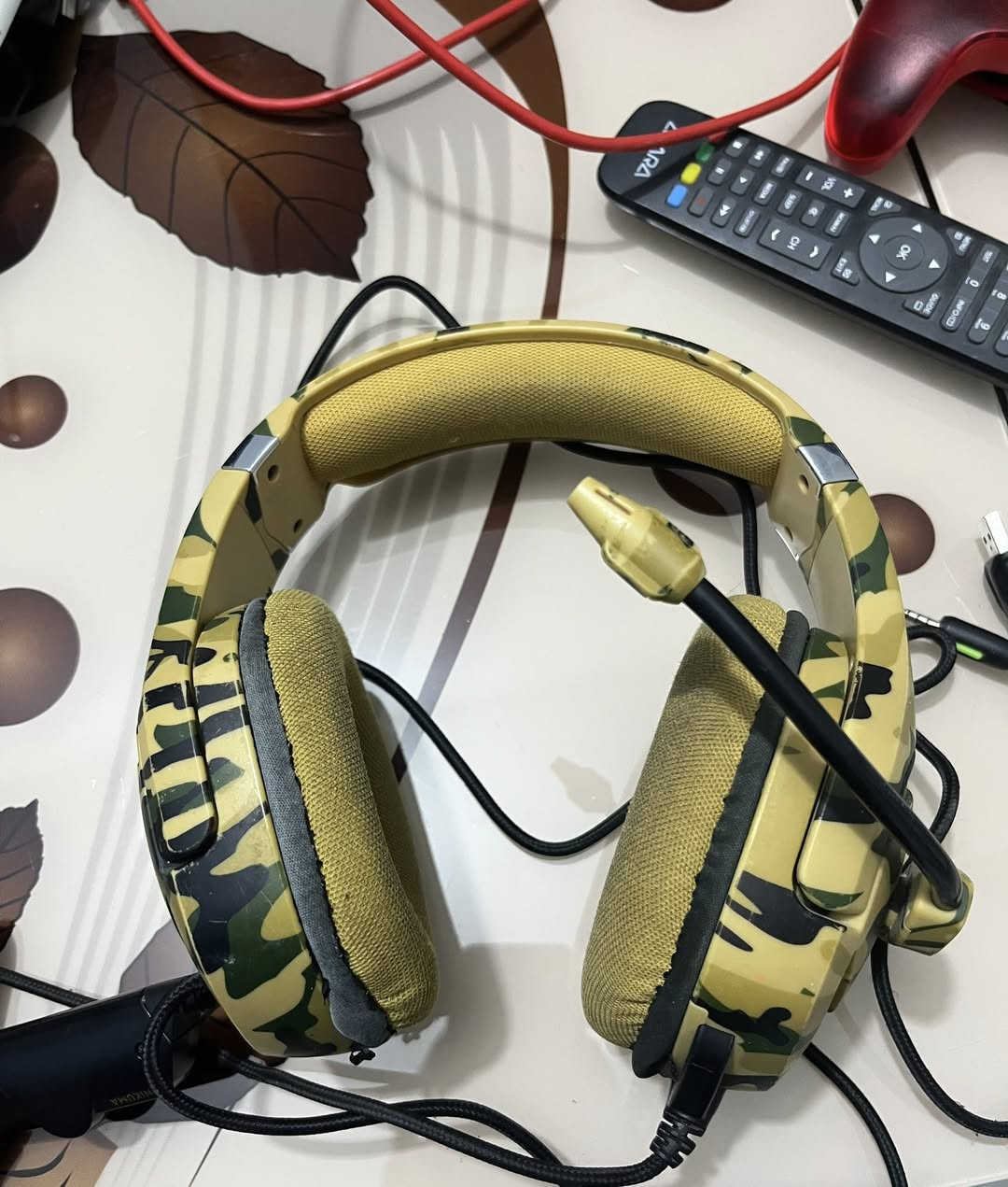 السلام عليكم اكس بوكس سيريس اس ذاكره512جهاز غير مفتوح او مصلح مع ملحقات يدتين الاولى كيم سير والثانيه مال جهاز اصليه مع سماعه محيطيه ارجيبي مع كامل الملحقات عدا الكارتونه السعر 400الف قفل
***********
