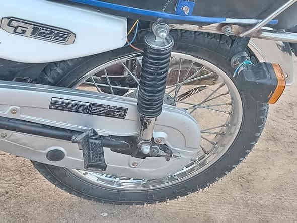 سلام عليكم دراجه للبيع كلك كلك كلك الاستفسار علا الرقم *********** مامتواجد خاص فقط عل الخط مكان الدراجه ديوانيه قضاء السدير
