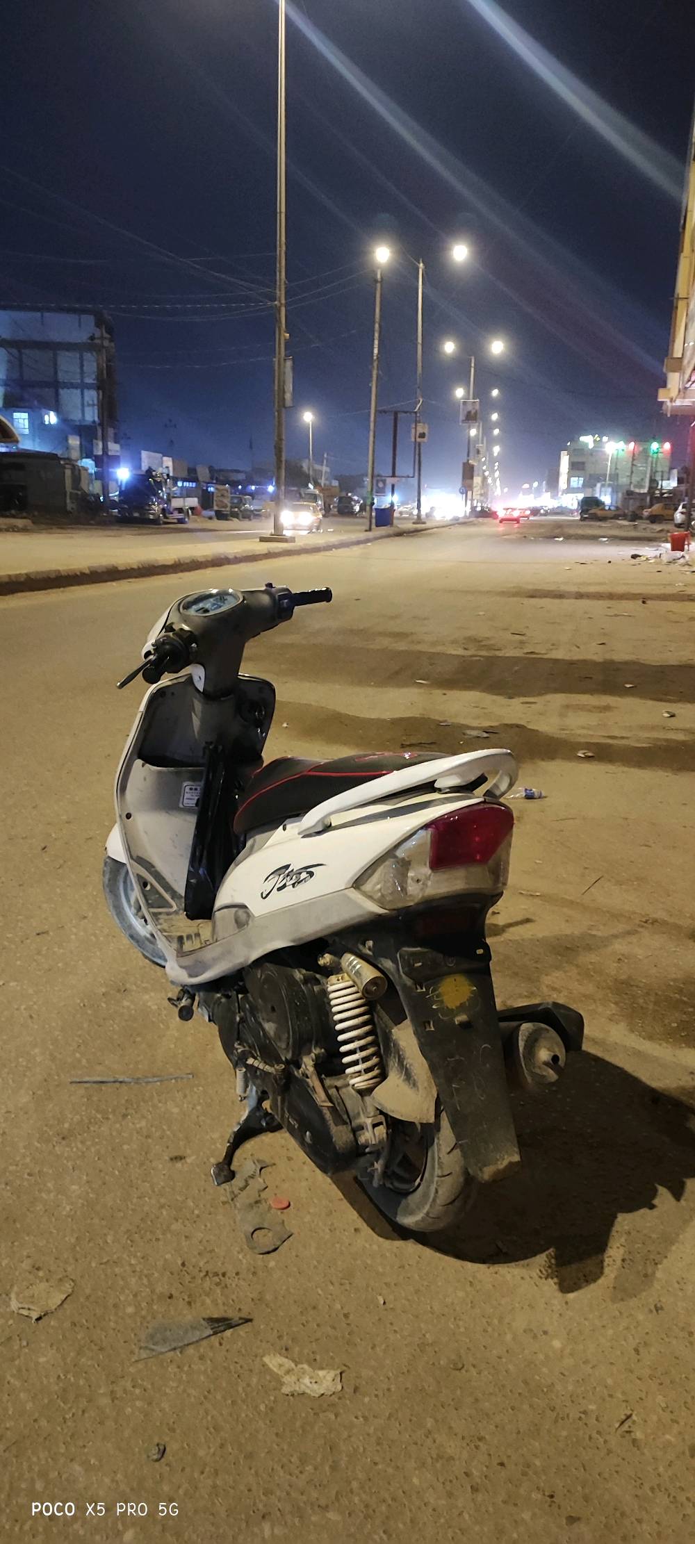 الديوانية حي العصري|| دراجه مكفوله من الطول للطول من كهربائيات ومكينه صارله 4 اشهر نازله من الرمبه نقص بس باتري وافحص وين ماجان