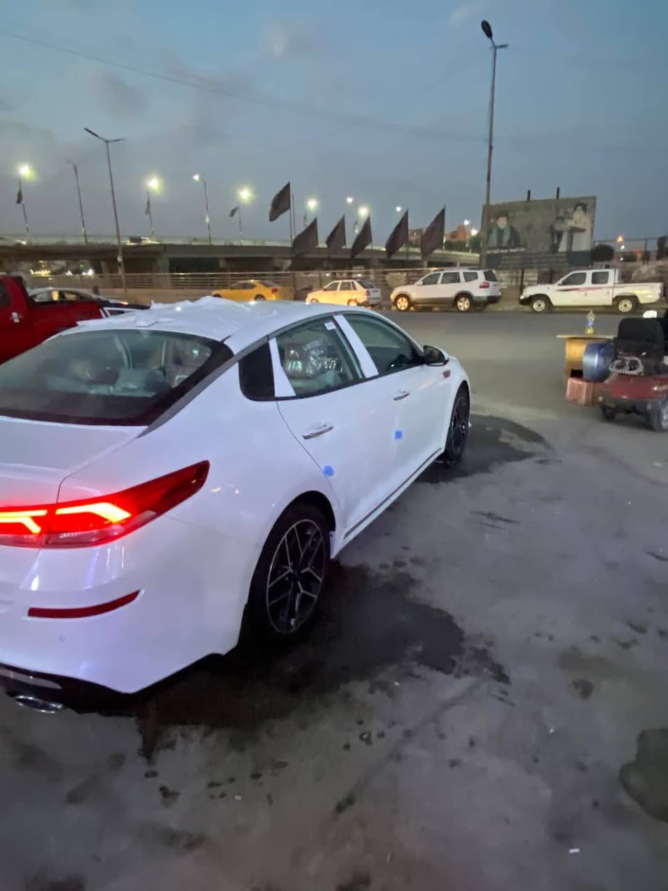 سلام عليكم
اوبتيما 19 فول مواصفات مكينه 2400 فول ما مفتوحه 
رقم بغداد نكليزي بئسمي سنويه جديد 
مكفوله كفاله عامه 
لسياره جاهزه مال جناي وعله ايدي 
سعر 190
‏‪***********‬‏
