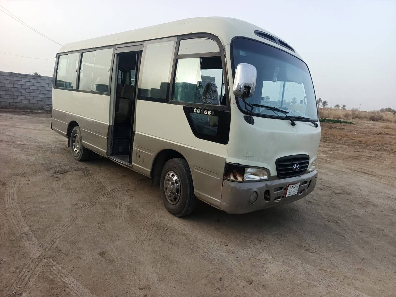 كوستر هيونداي موديل 2003 عدد ركاب 28
رقم بصره بأسم مؤسسهه امير المؤمنين الخيريه
محرك جديد كير جديد بلاديات نضيفه وما بيها نقص
مكاني الرمادي ***********
